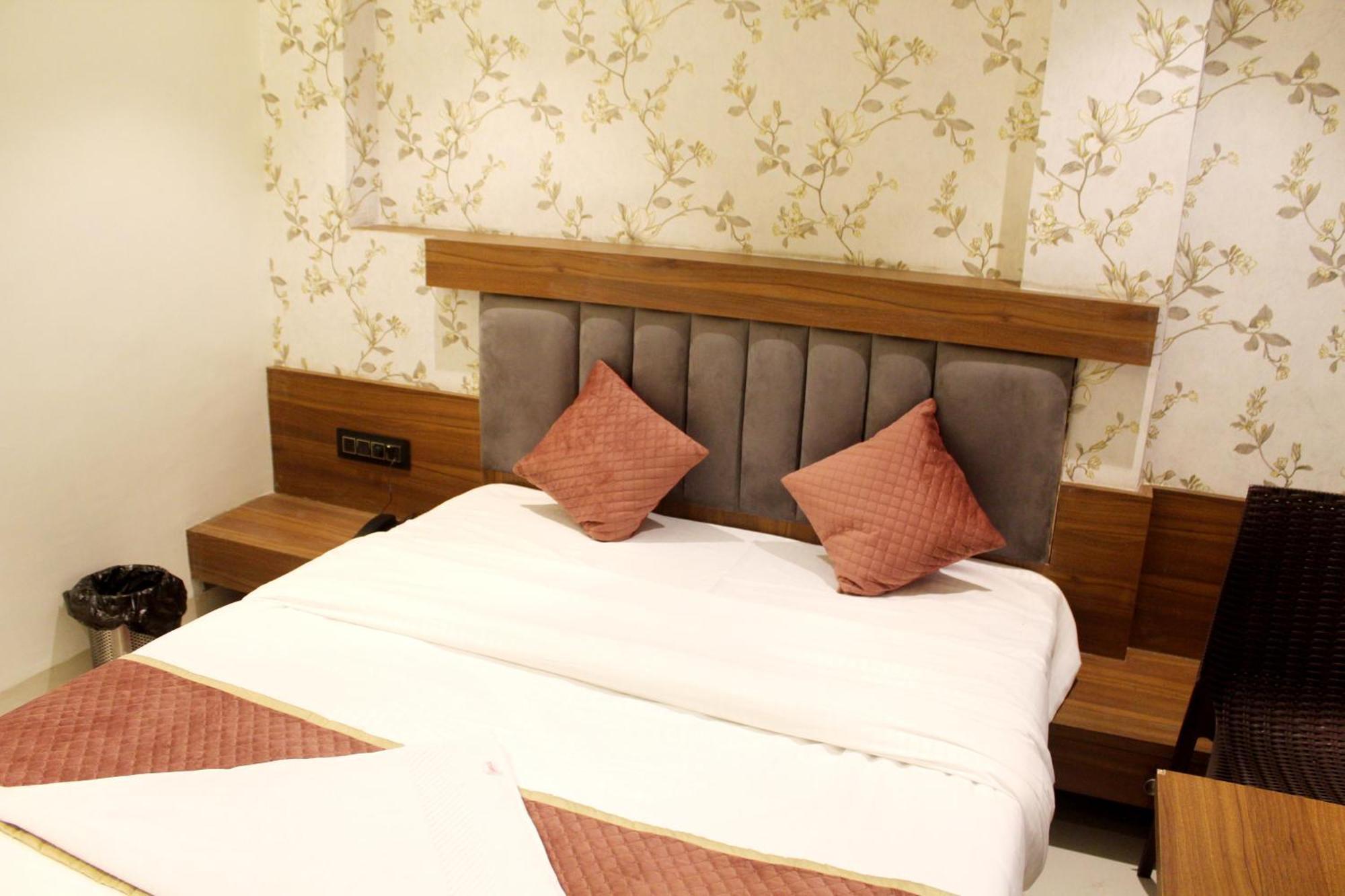 Hotel India Gate Narhe, Pune Esterno foto