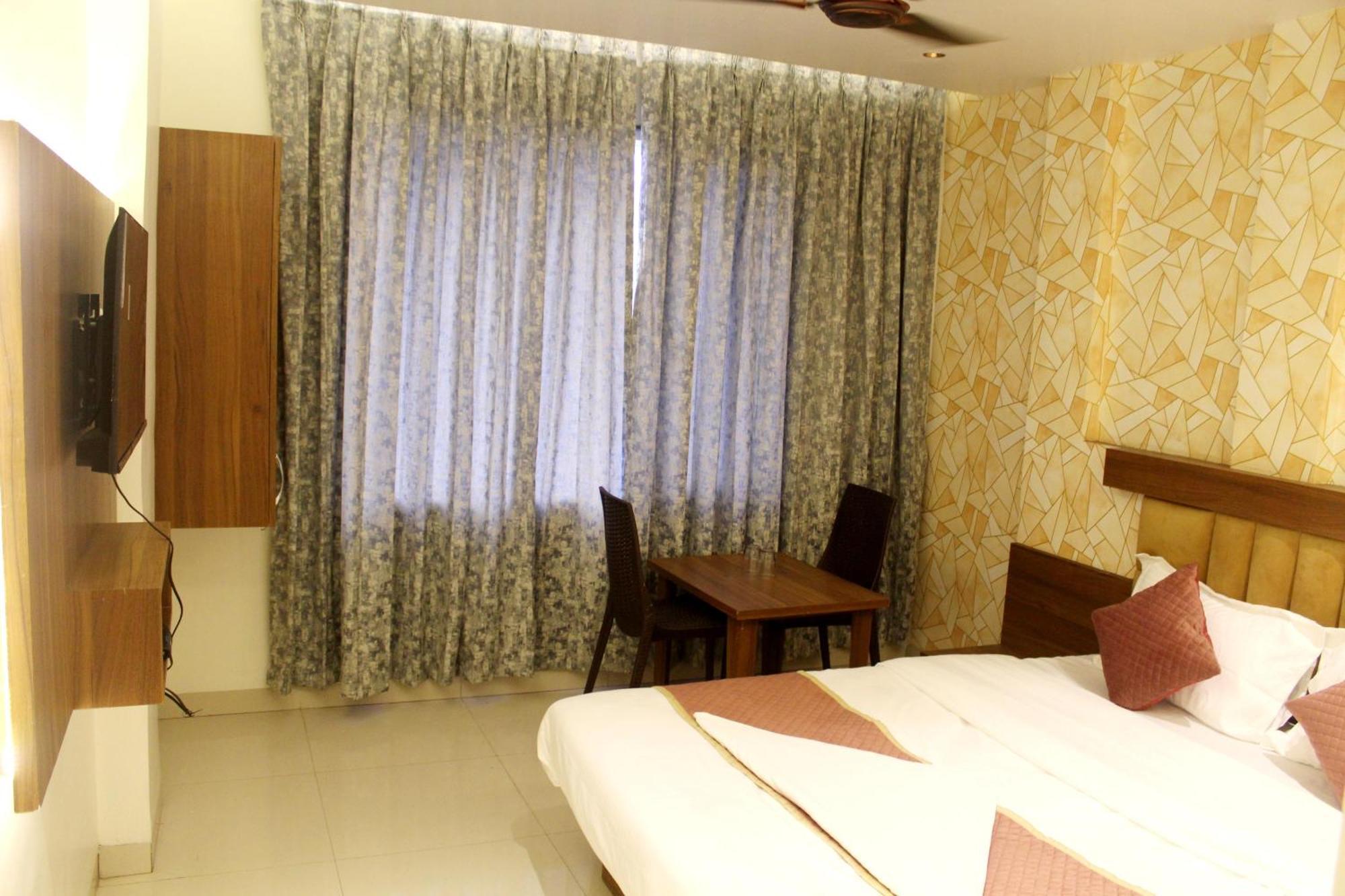 Hotel India Gate Narhe, Pune Esterno foto