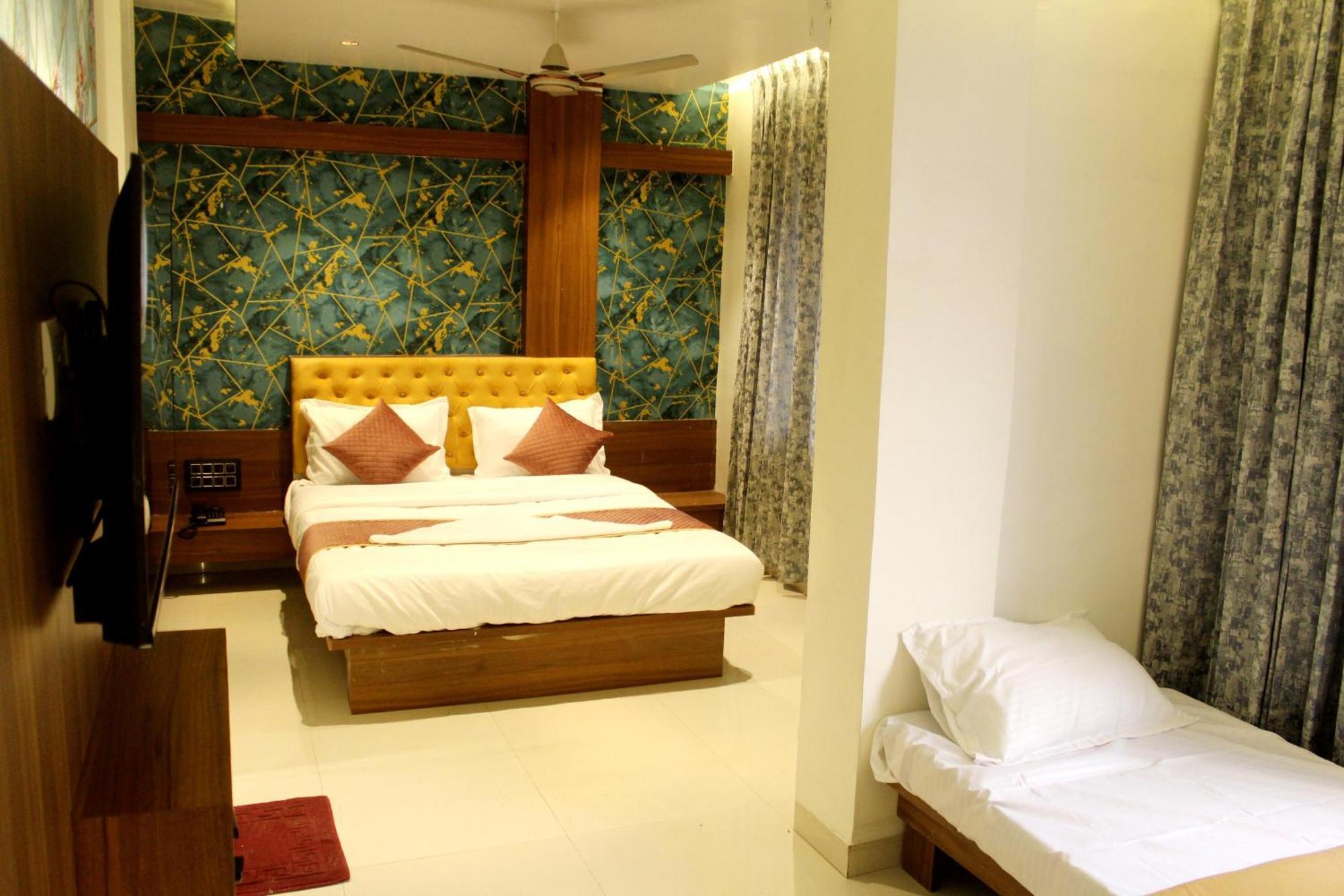 Hotel India Gate Narhe, Pune Esterno foto