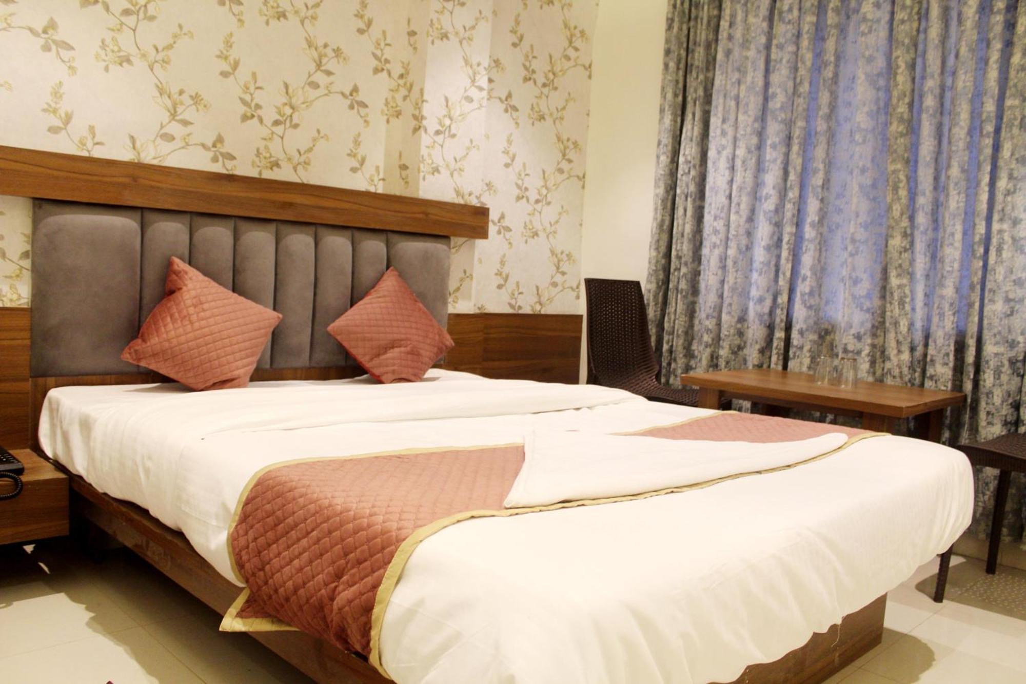 Hotel India Gate Narhe, Pune Esterno foto