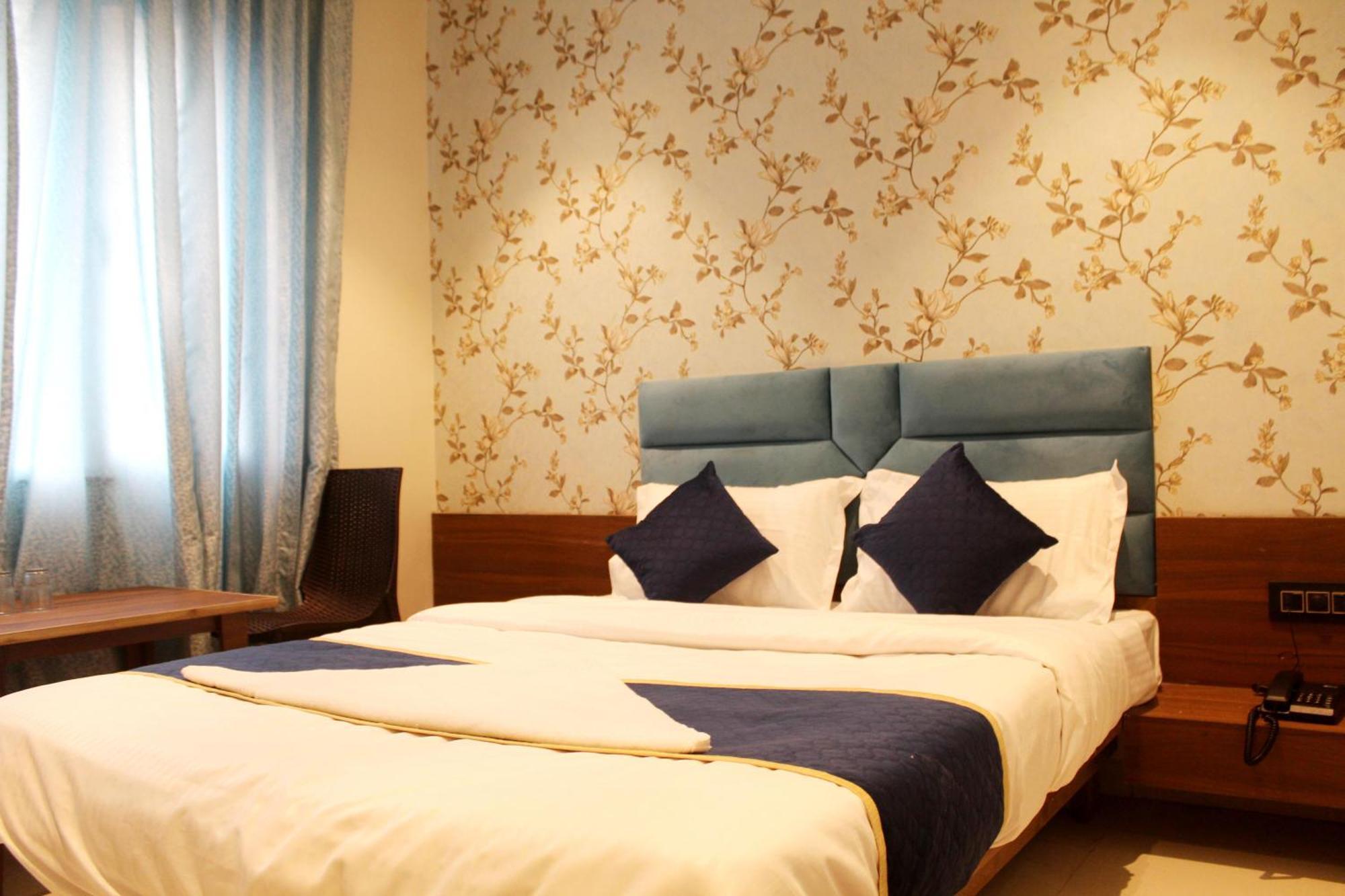 Hotel India Gate Narhe, Pune Esterno foto