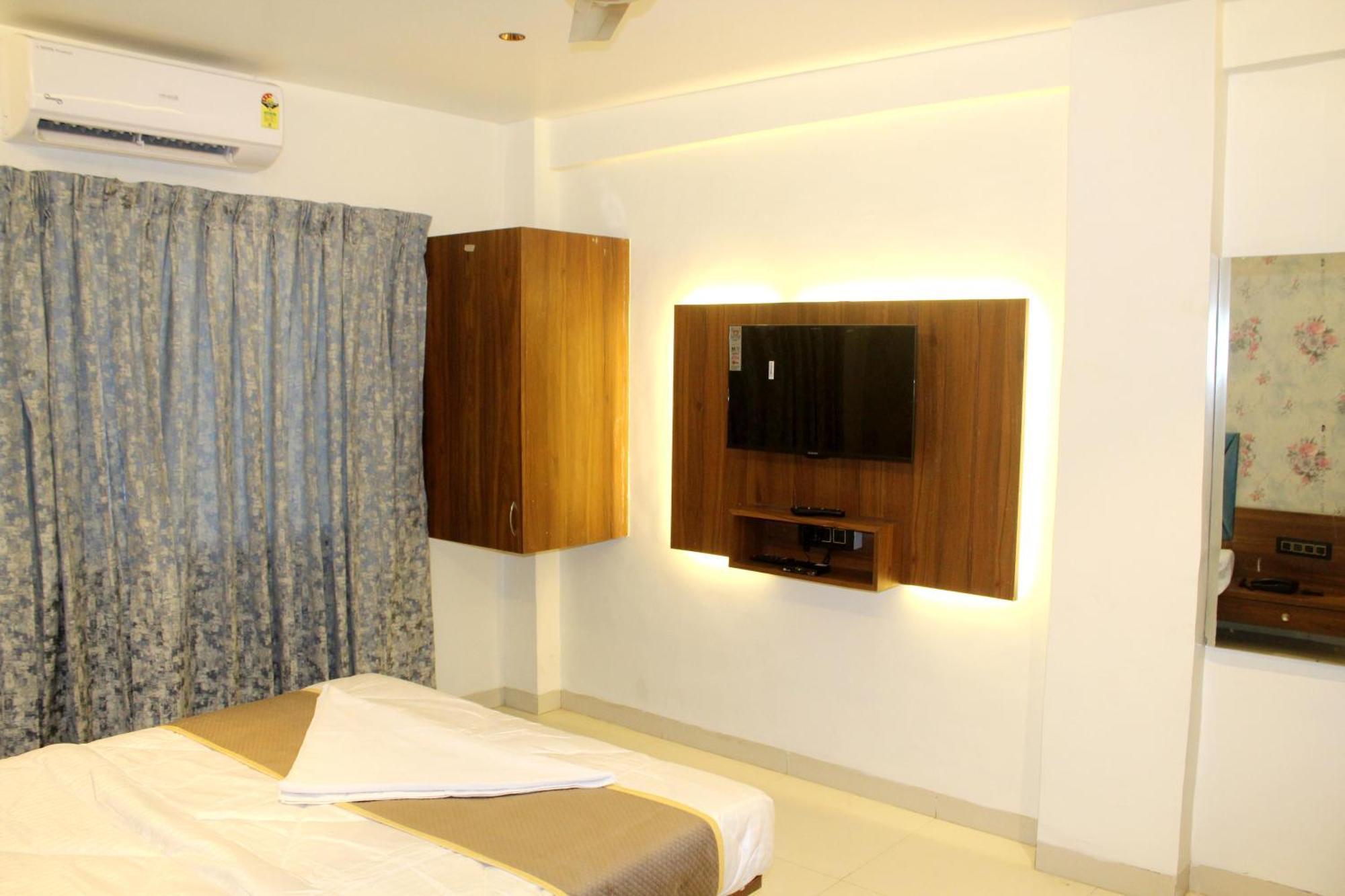 Hotel India Gate Narhe, Pune Esterno foto